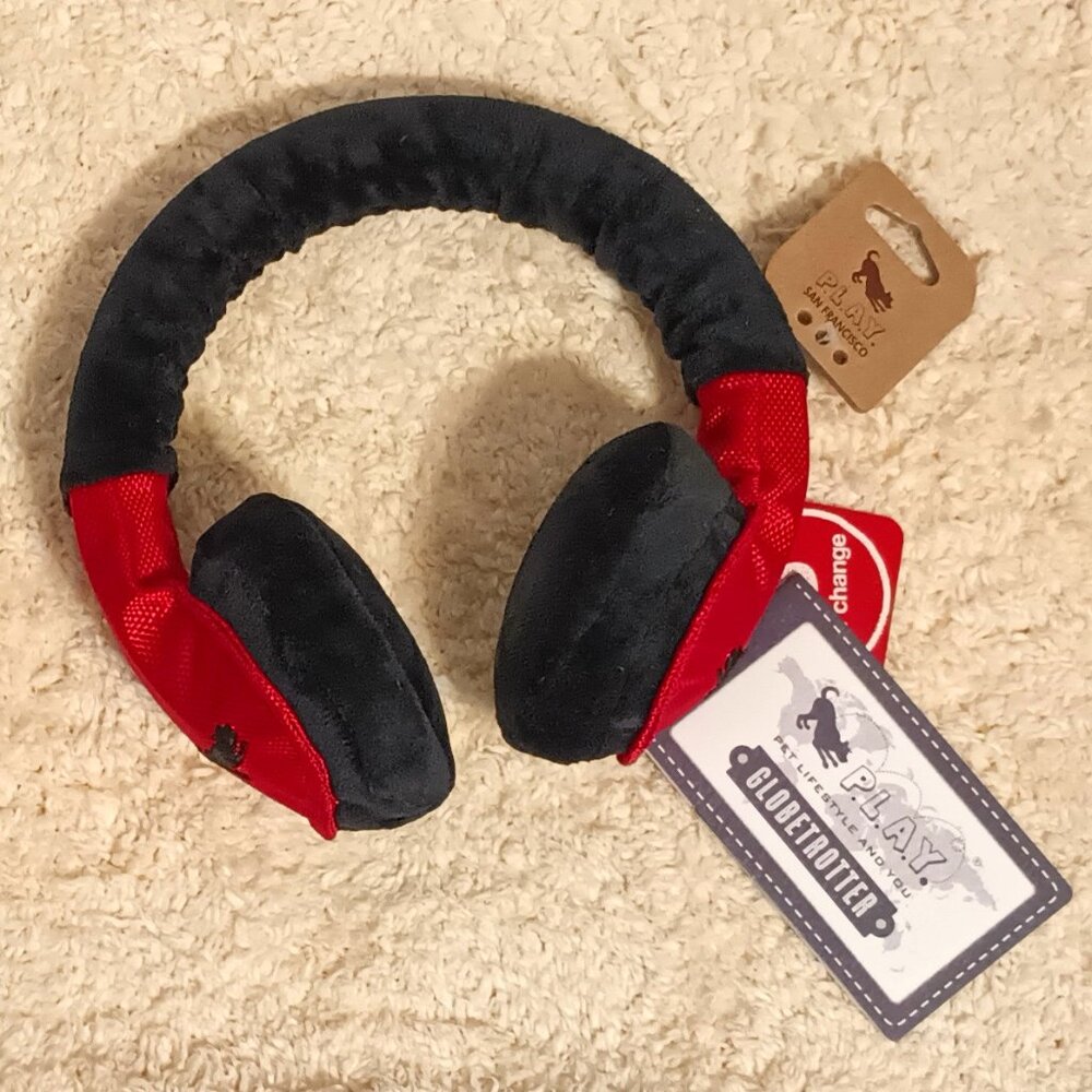 NWT ~ Globetrotter Collection Howling Hound Headphones